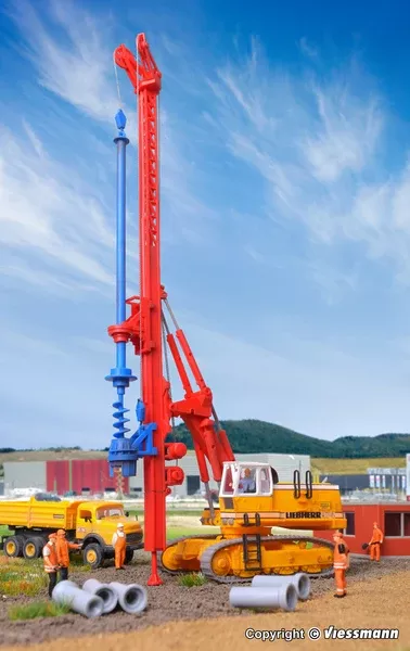 11279 – Hydraulic Excavator with Drill (HO Scale)