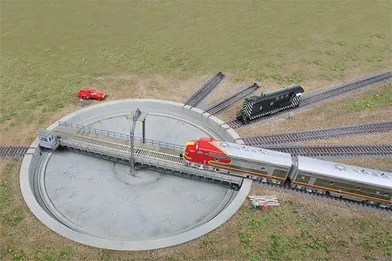 933-2851 HO Scale Walthers Cornerstone Motorized 110' Turntable