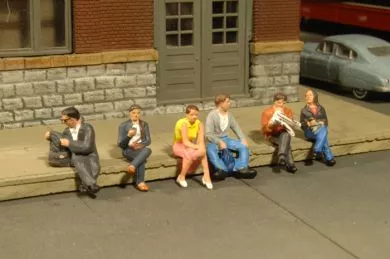 Bachmann 33161 O Seated Platform Passengers Figures (Set of 6)