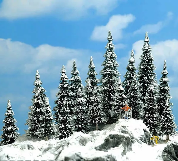 Busch 6566 N Scale Trees (pkg 20) — Snow Covered Pines 1-3/32 to 2-11/64″
