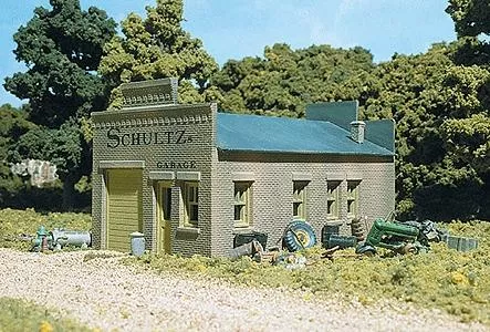 Design Preservation Models 20100 HO Scale Woodland Scenics DPM Landmark Structures(R) -- Schultz's Garage - Kit - 3 x 4-3/4"7.7 x 12.2cm