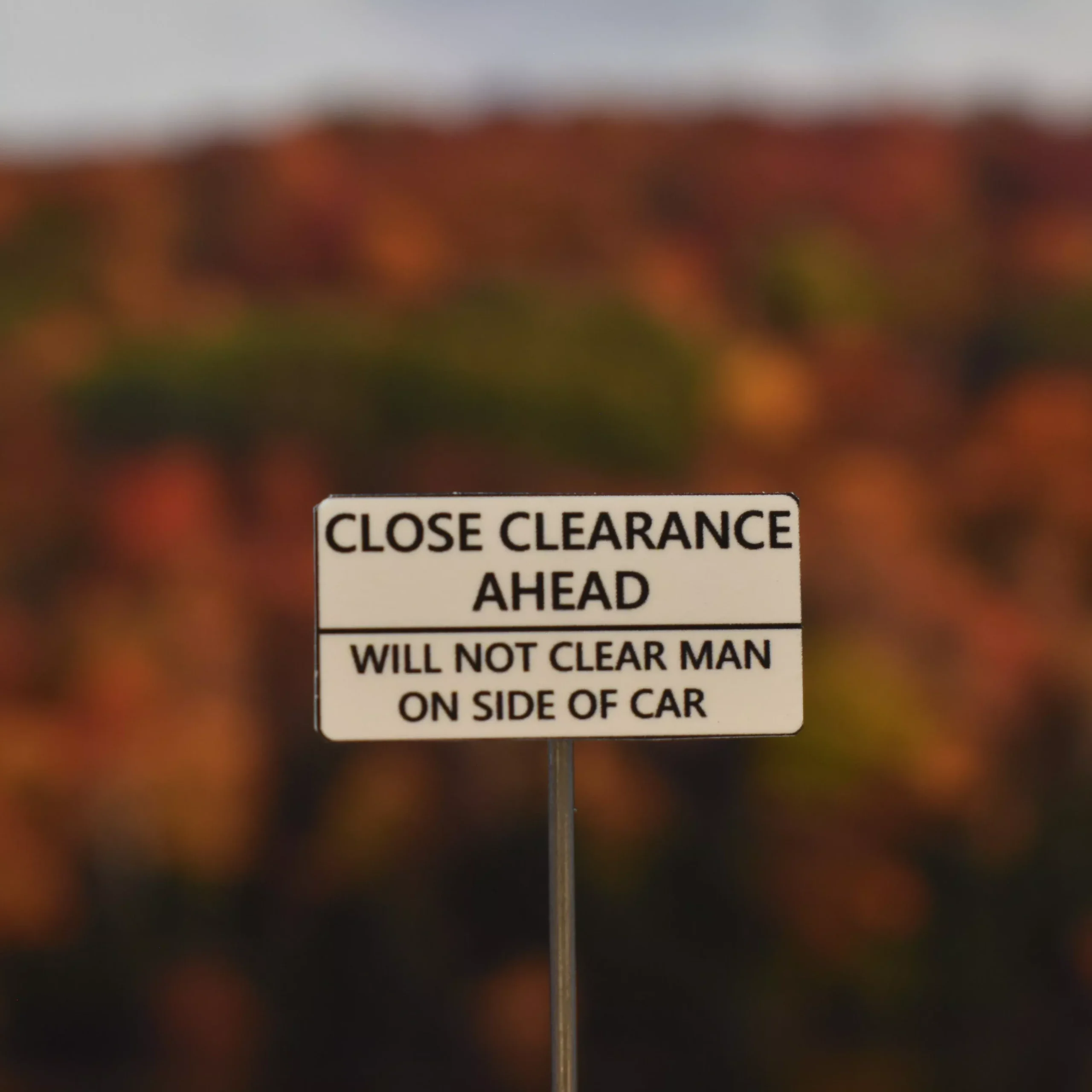 HO Scale – Close Clearance Signs – 2 Pack