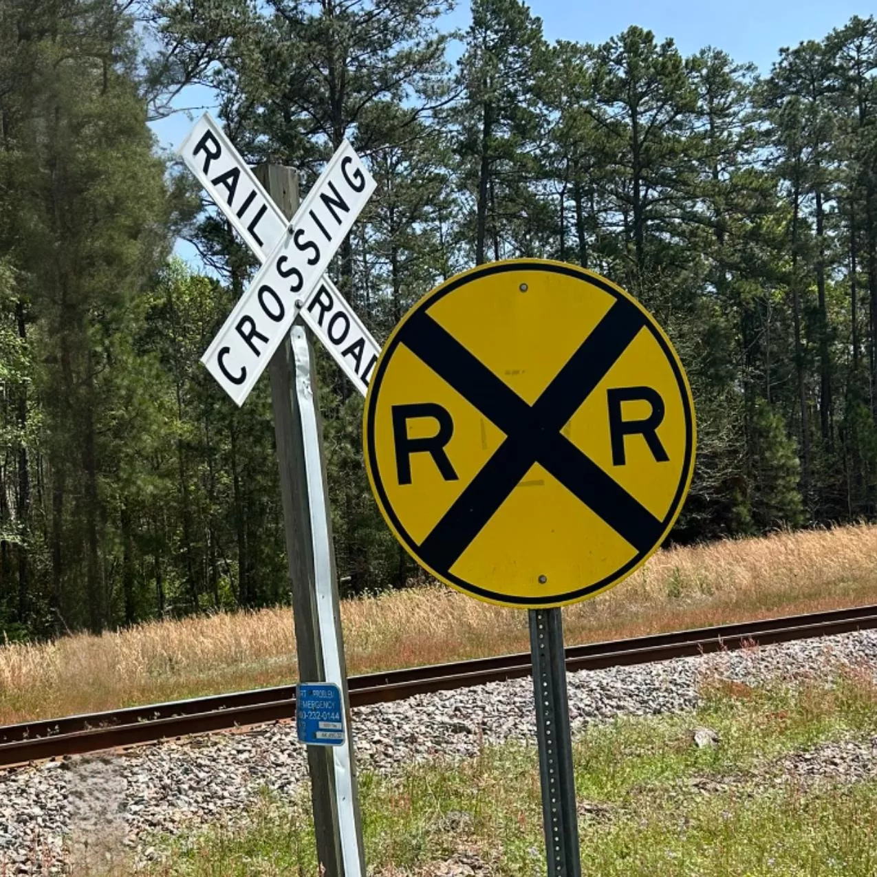 HO Scale – Grade Crossing Sign Pack – 2 Signs