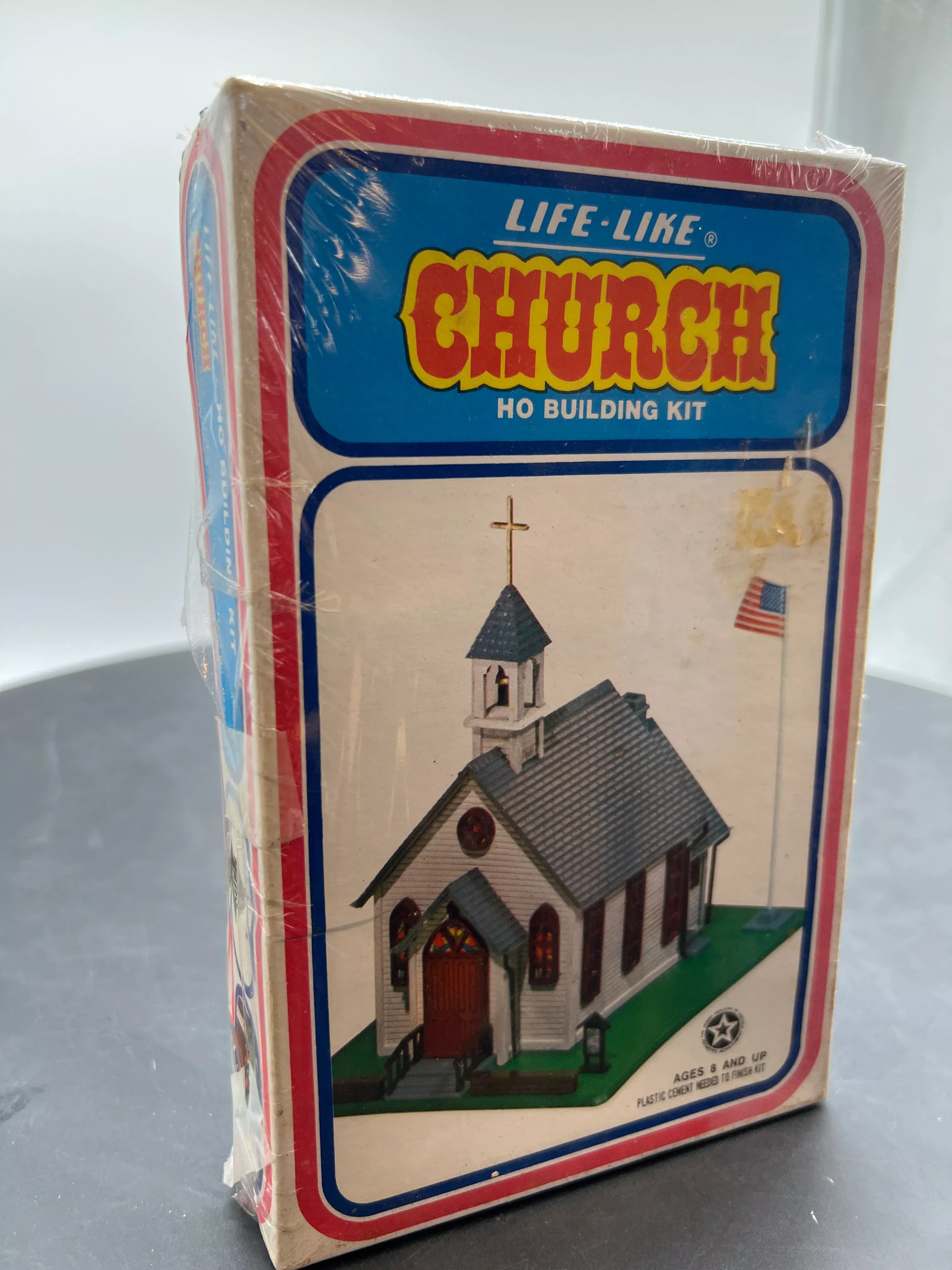 Life-Like01350 church building kit Ho scale NEW