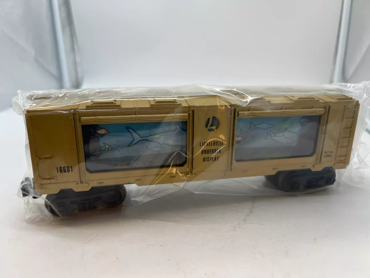 Lionel 6-16681 illuminated interior animated aquarium car Lionelville Undersea Display Sharks Fish O SCALE NEW