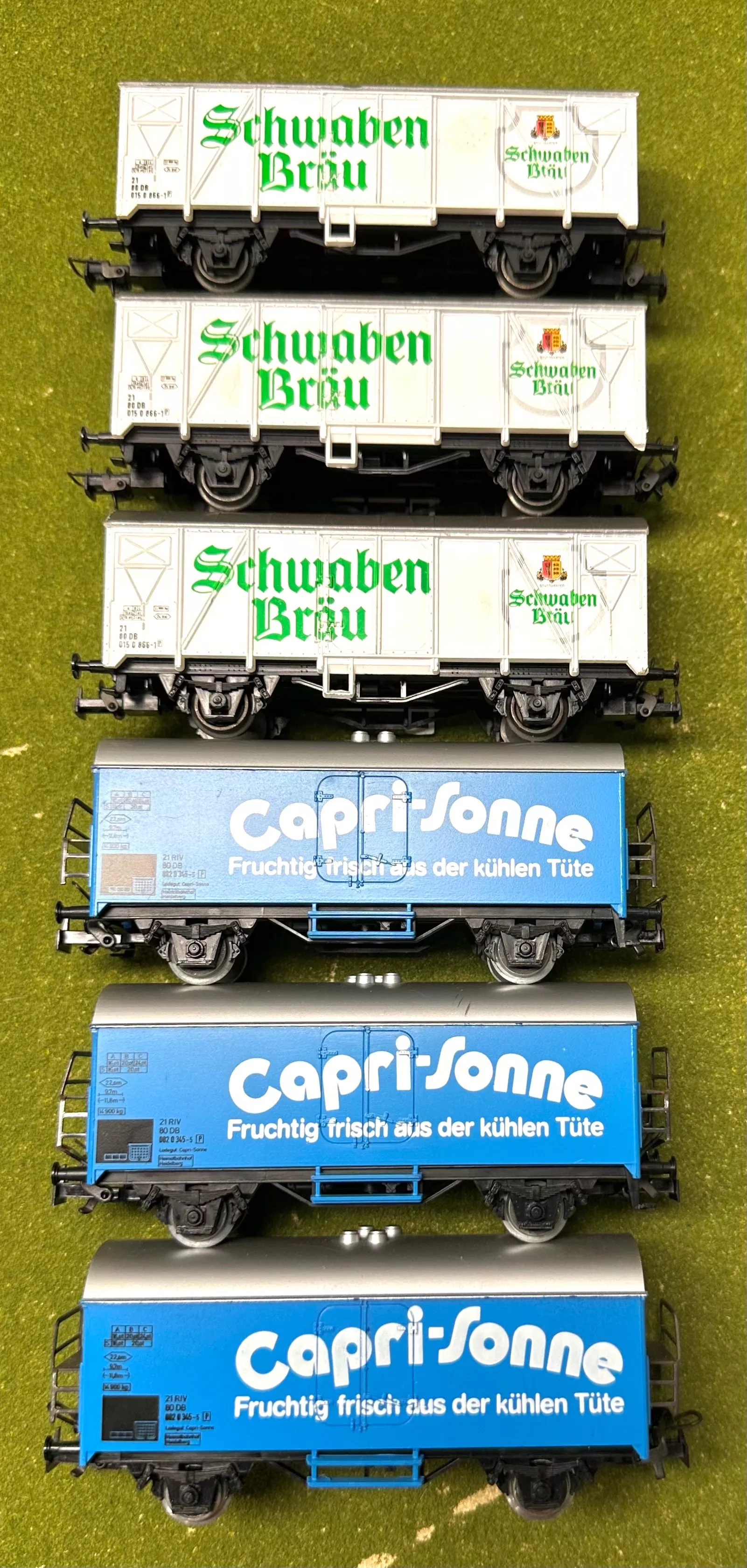 Marklin HO Scale 3 pc Schwaben Brau Bier Wagon, 3 pc Capri-Sonne
