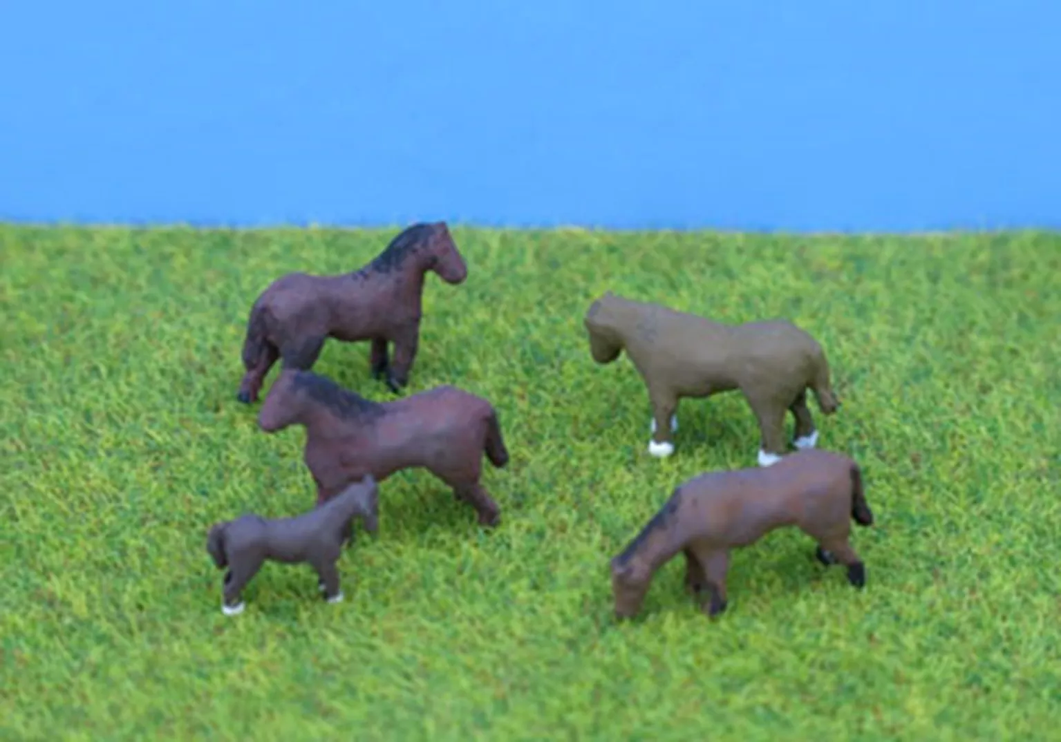 PDC50 N Gauge Horses – UNPAINTED
