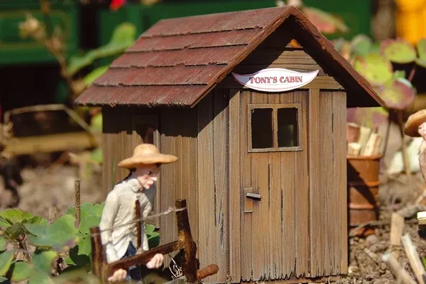 Piko 62261 G Scale Log Cabins 2 Pcs Kit