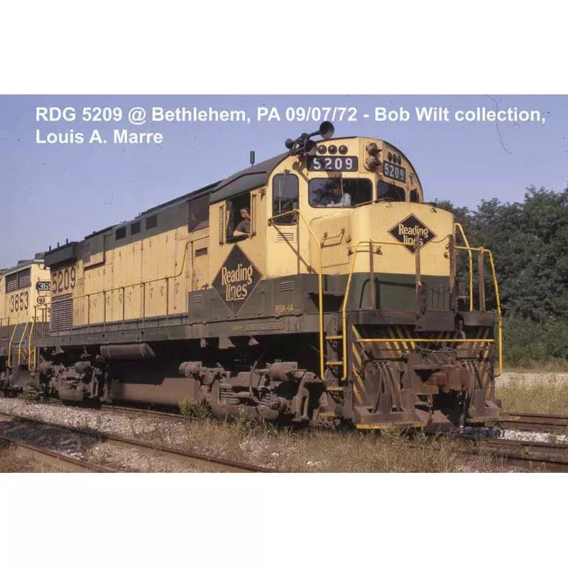 PREORDER Bowser HO 26065 Alco C424 Low Nose, Reading #5204