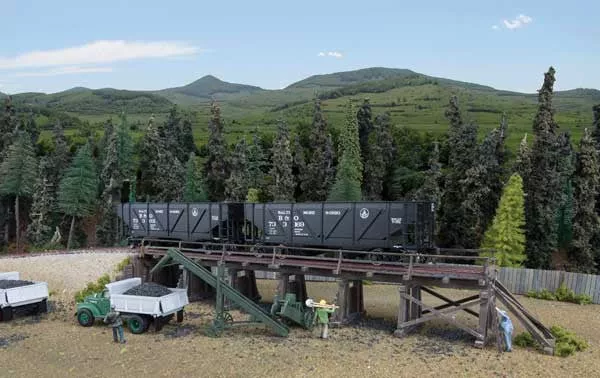 Walthers 933-4093 Coal Trestle HO Scale