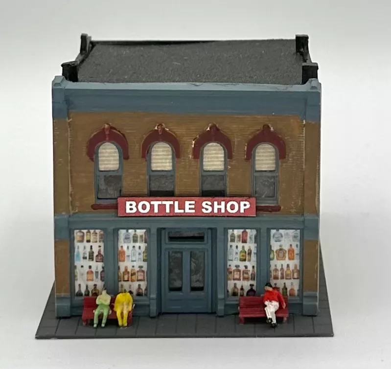 Woodland Scenics DPM N Scale Custom Weathered 2 Story Building “Bottle Shop”